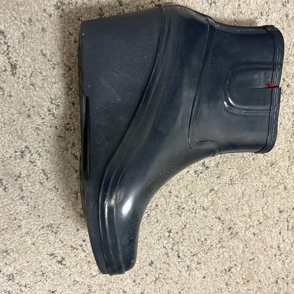 Hunter size 9 GUC navy Wedge Boots with-some wear- still overall very good! - Picture 9 of 14